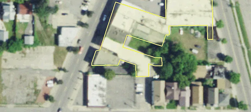 1219 Main St