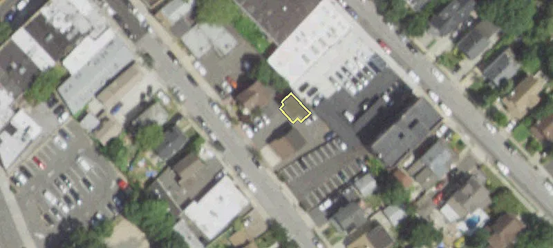 70 Carman Ave