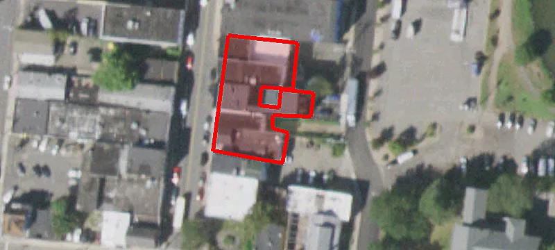 52 Main St