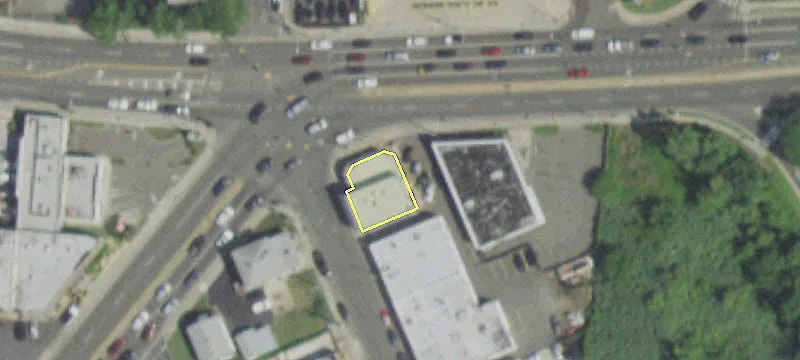 240 Merrick Rd
