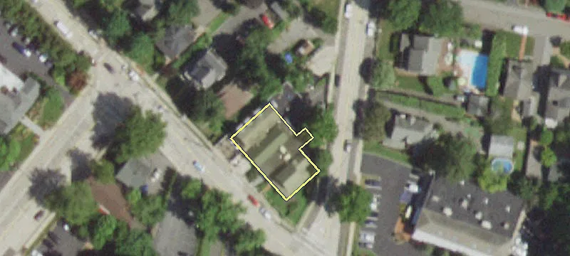 489 Main St