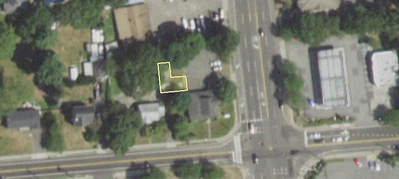 879 Johnson Ave