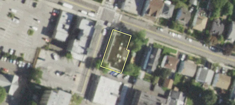 186 Roberts Ave