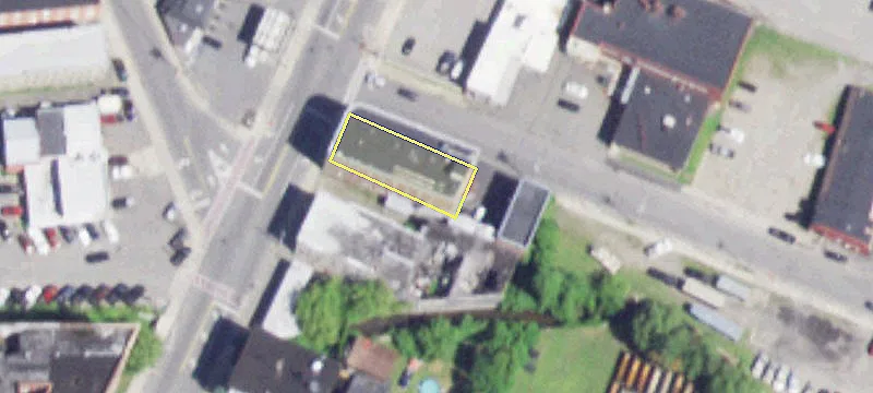 87 Main St
