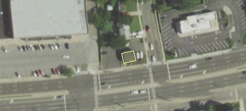 3065 Hempstead Tpke