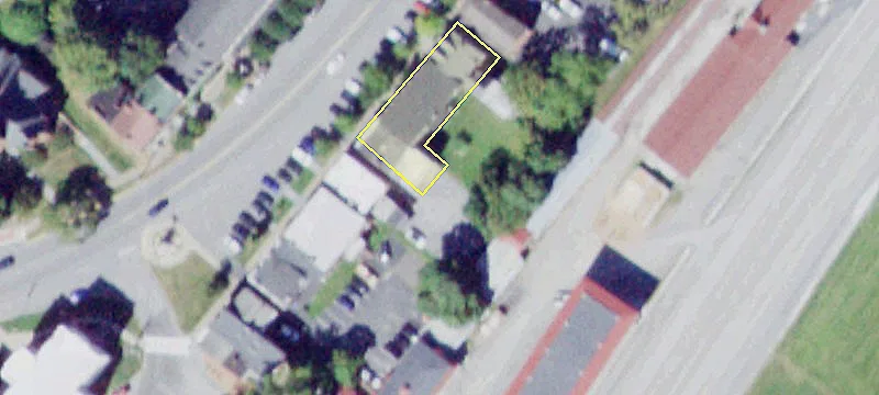 176 Main St