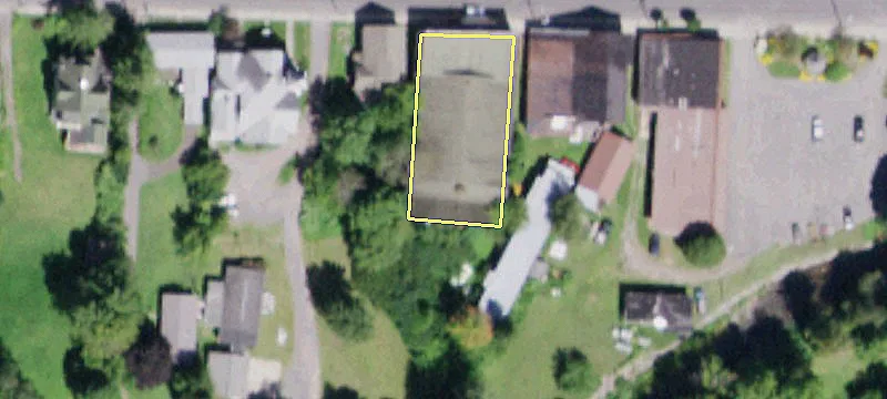 932 Main St