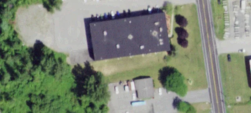 543 Queensbury Ave