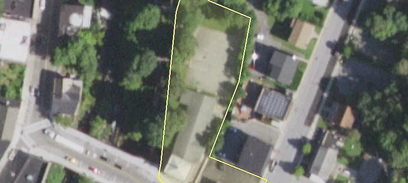 2660 Main St