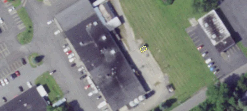 310 Lakeside Rd
