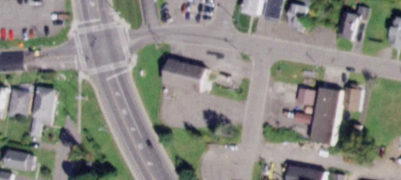 305 Carl St