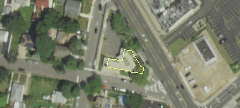 655 Wellwood Ave