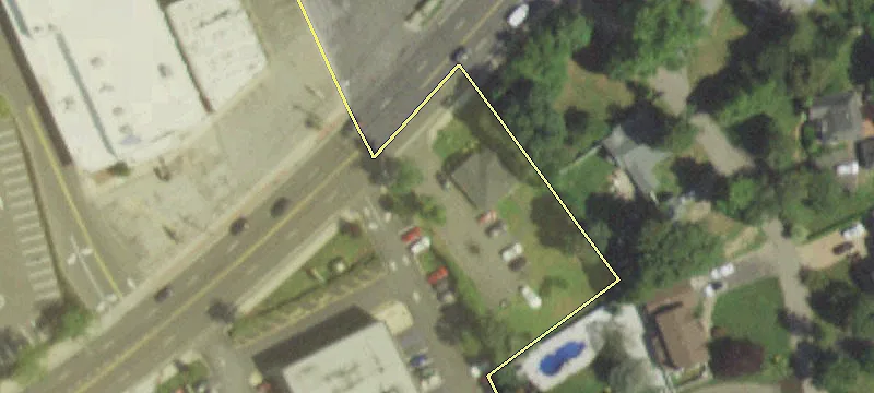 496 Main St