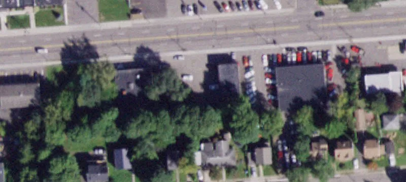 3118 Main St