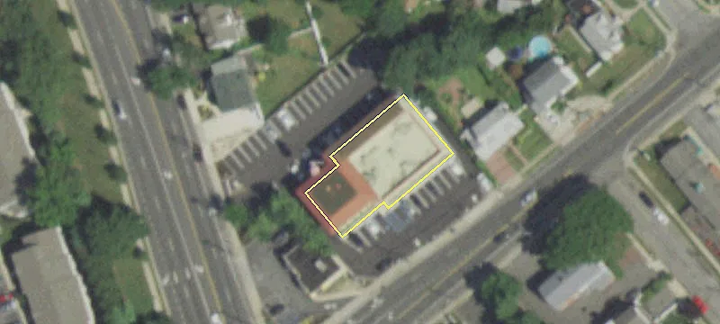 325 Merrick Ave