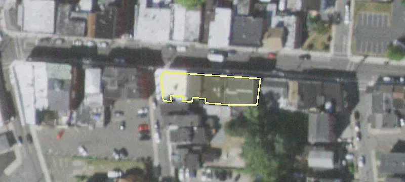 28 Main St