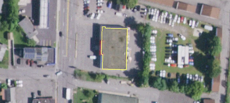 886 Ulster Ave