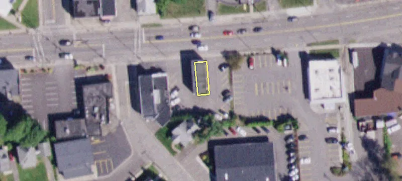 3306 Main St