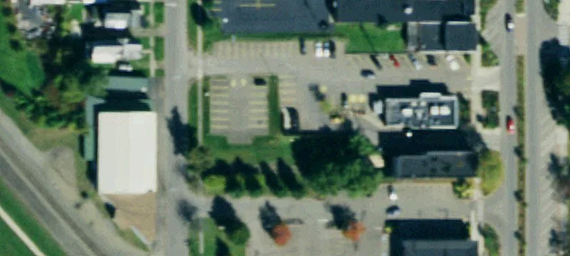 420 1st St