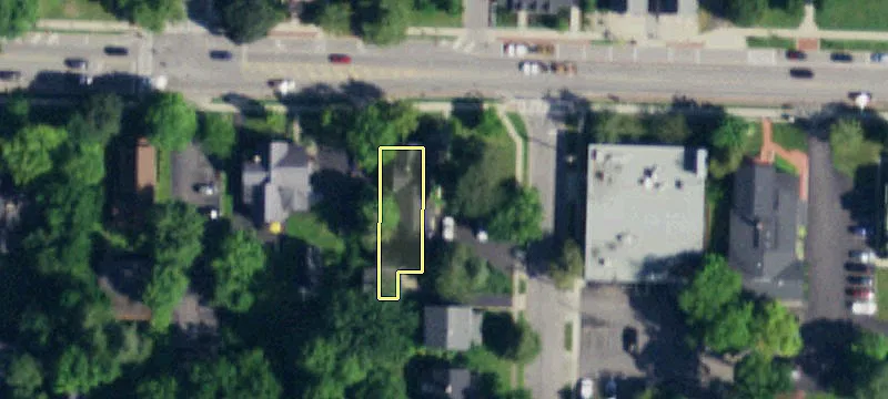387 Main St