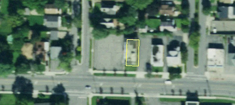 71 Kenmore Ave