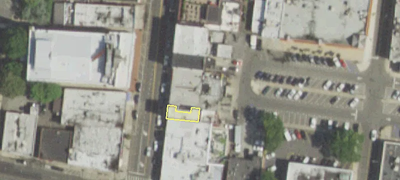 11-15 Park Ave