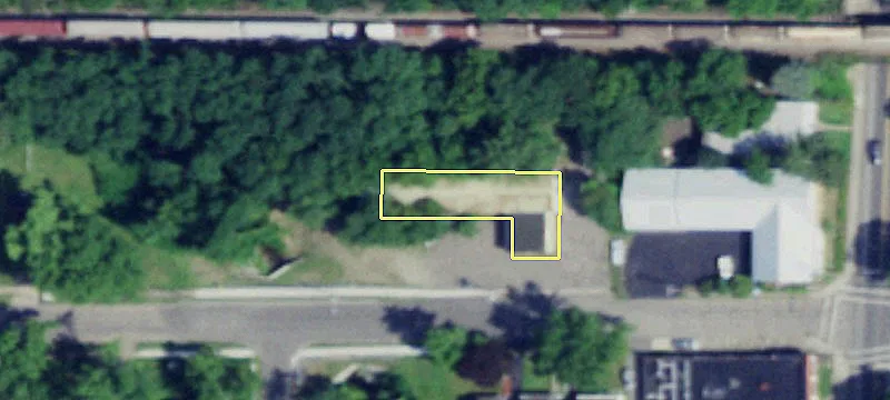 10 Howard Ave