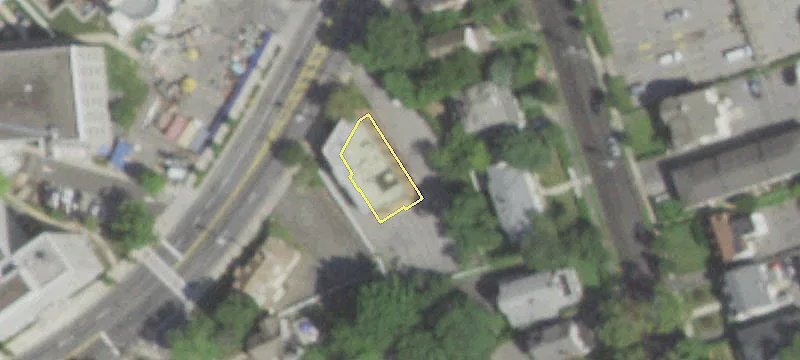 137 Maple Ave