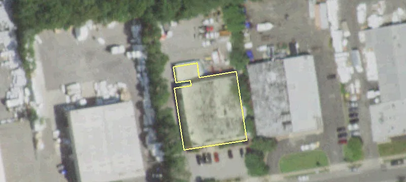 15 Commercial Blvd