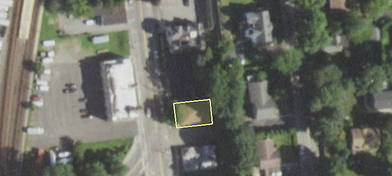 364 Elwood Ave