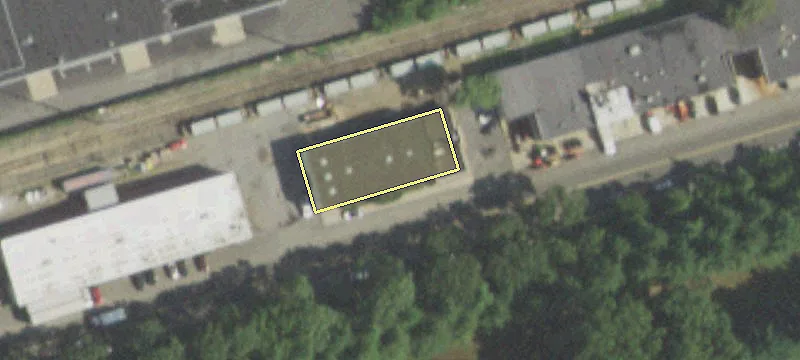 5 Commercial Ave