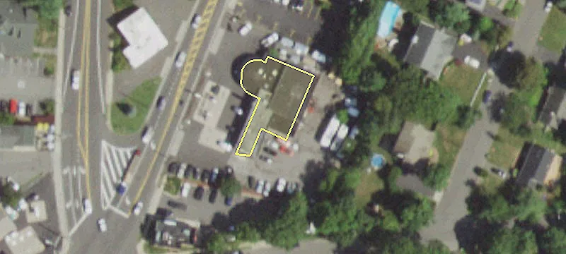 670 Ft Salonga Rd