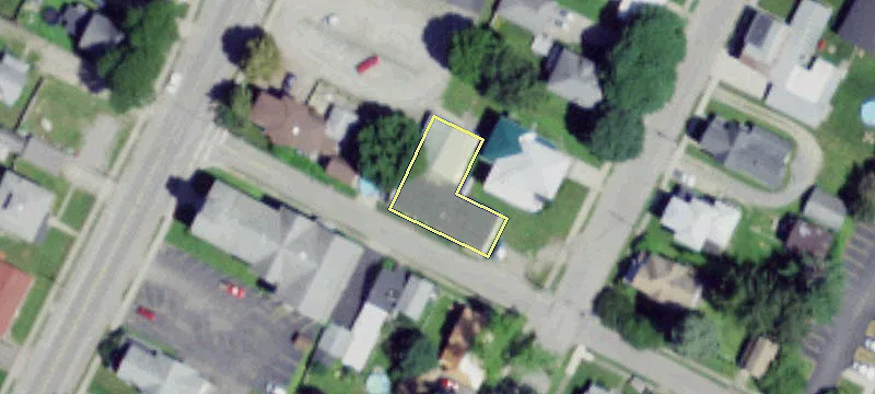 12 Maple St