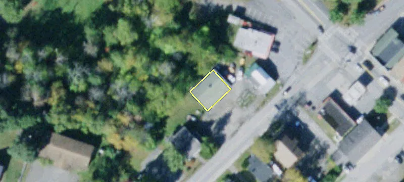 137 Maple Ave