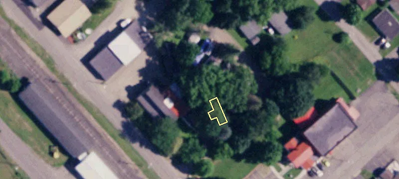62 Railroad Ave