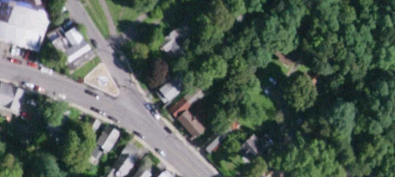 560 Main St