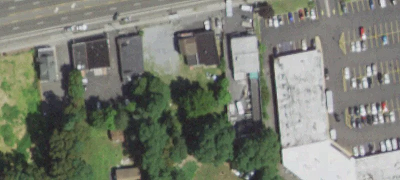 692 Middle Country Rd