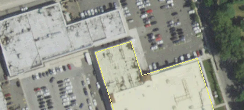 2160 Merrick Mall