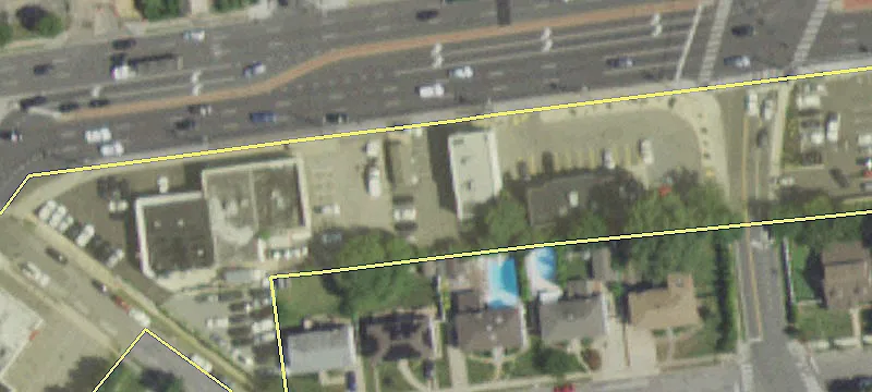 2122 Hempstead Tpke