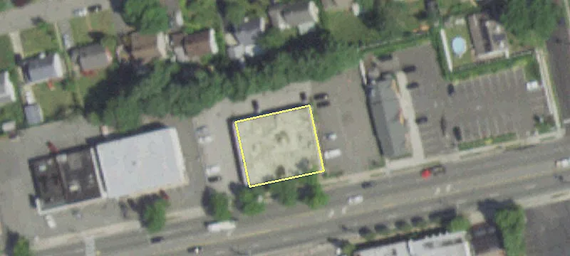 675 Old Country Rd