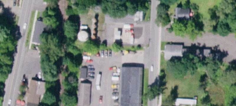 Linden Ave