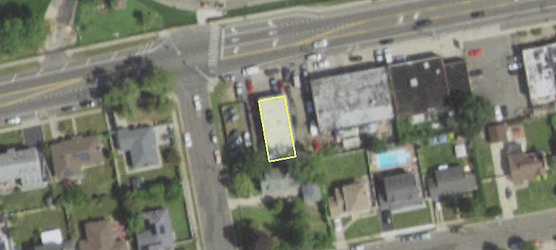 76 Motor Ave