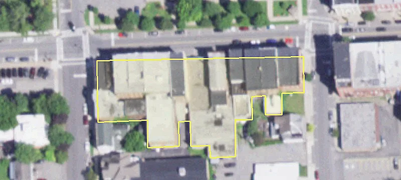 122 Main St