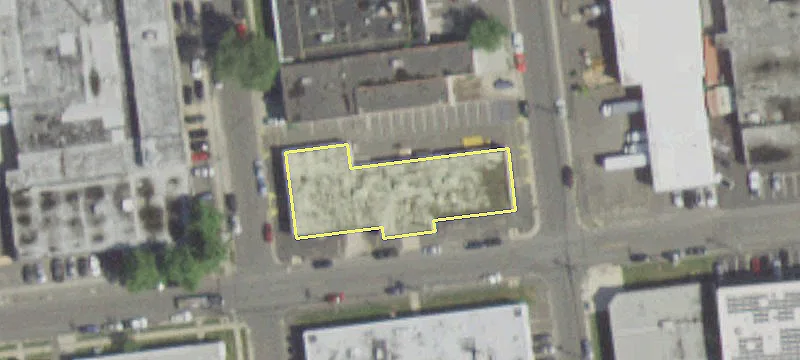 689 Main St