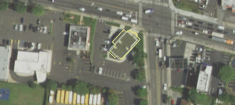 595 Hempstead Tpke