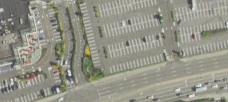 121 Old Country Rd