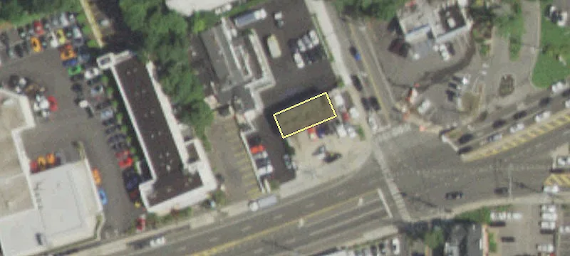 10 Middleneck Rd