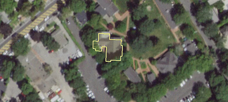 4 Amagansett Sq