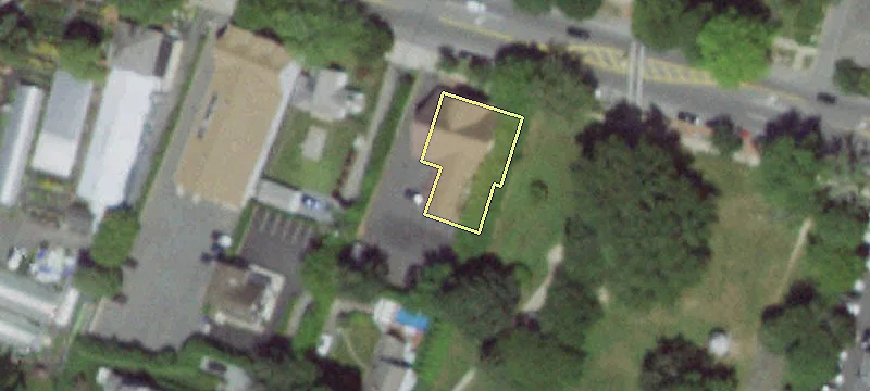 79 Newtown Ln