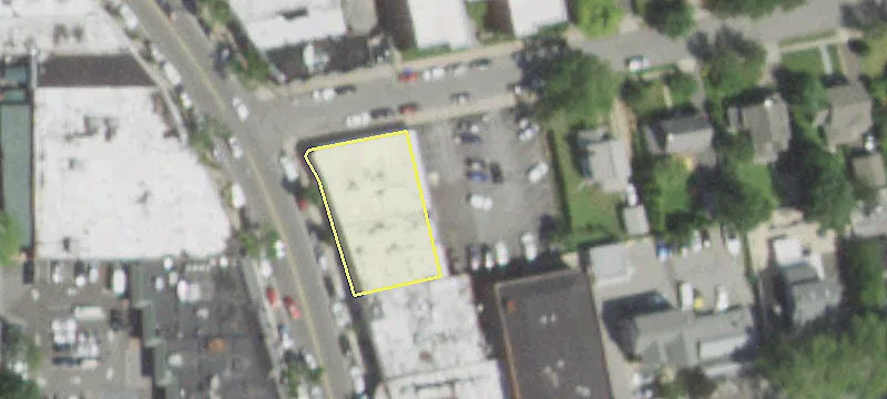 446 Plandome Rd, Unit 450